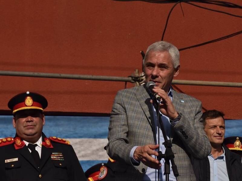 Berisso: Se realizó un desfile por los 100 años de los Bomberos Voluntarios de la ciudad