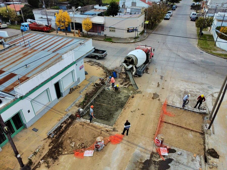 Olavarría: La Comuna realiza mantenimiento de calles y limpieza de canales en distintos sectores de la ciudad