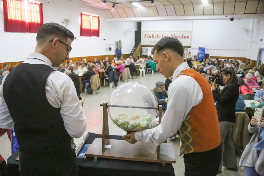 Lujan: El IPS y el Instituto Provincial de Lotería y Casinos llevan el programa Buenos Aires Activa a la ciudad