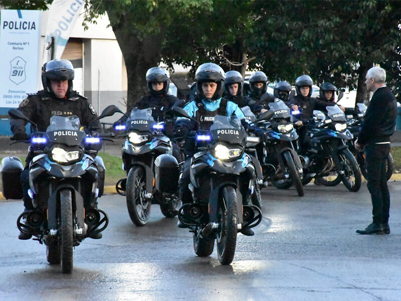Berisso: Entregaron motos para reforzar la seguridad en el distrito