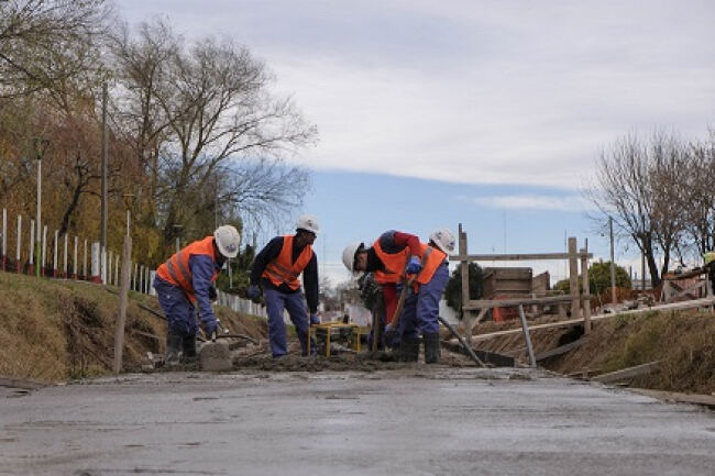 Katopodis recorrió obras de infraestructura en General La Madrid y Laprida