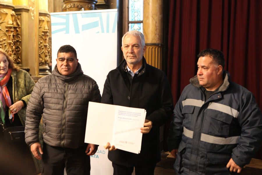 La Plata: Alak encabezó un acto de reparación de legajos de trabajadores municipales desaparecidos