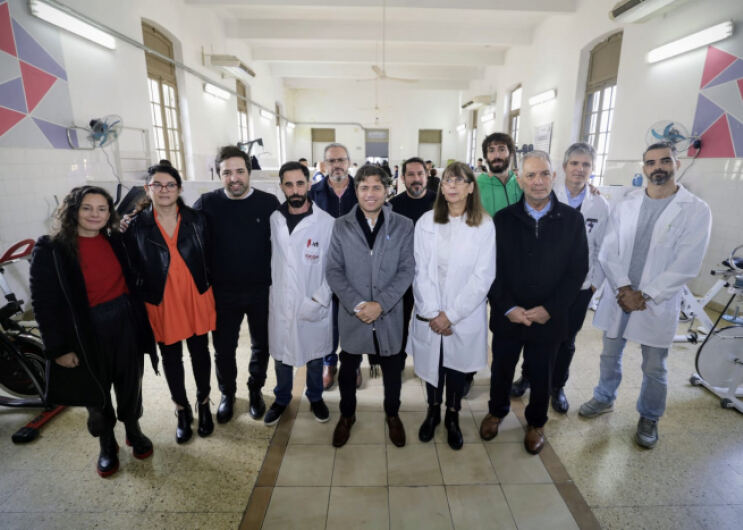 La Plata: Kicillof recorrió obras y puso en funcionamiento nuevos equipos en el Hospital San Martín