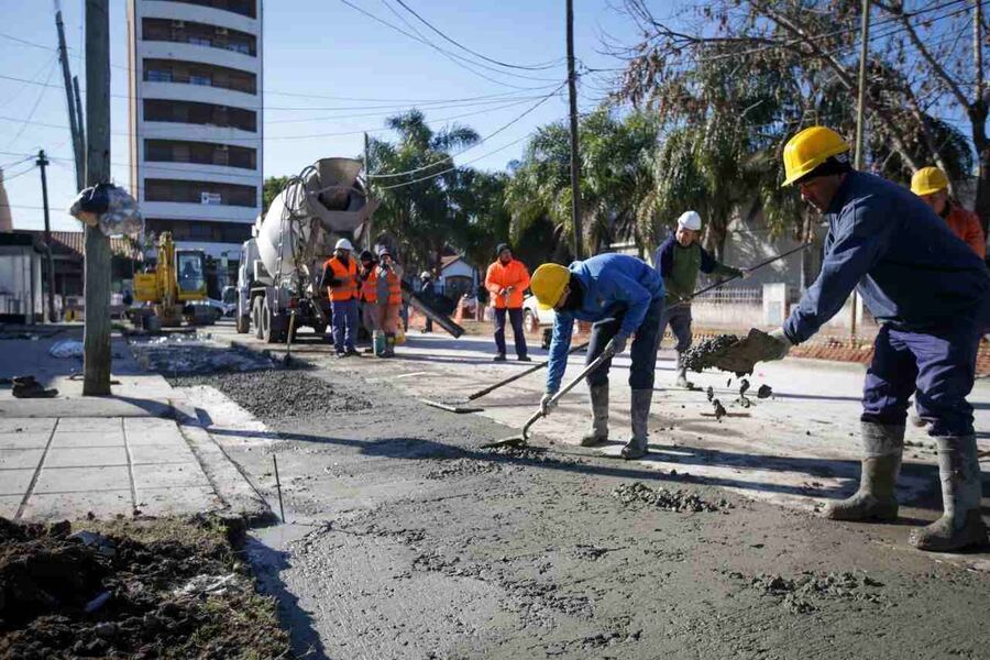 Quilmes: Continúa llevándose adelante el plan de bacheo municipal