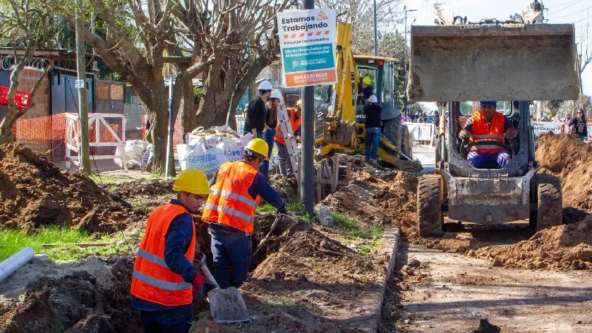 Berazategui: Mussi y Katopodis recorrieron la obra del Plan Maestro Cloacal en Hudson