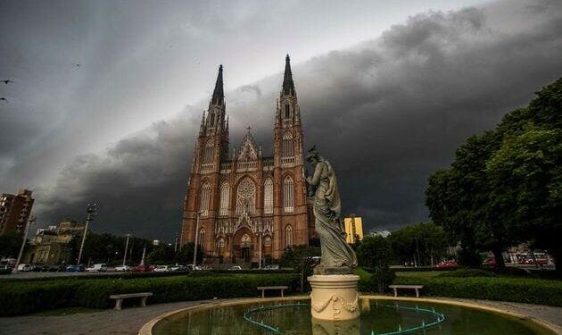 La Plata: Establecen el nivel de Alerta "Amarillo" por lluvias y vientos en la ciudad