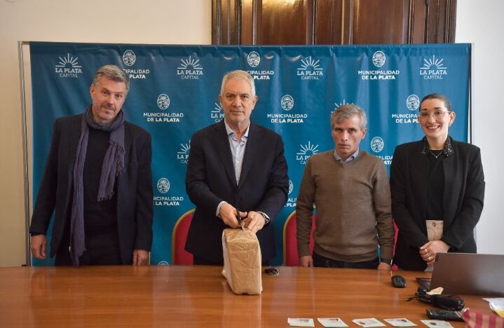 La Plata: Se abrieron los sobres para la licitación de las plazas San Martín, Italia y Rocha