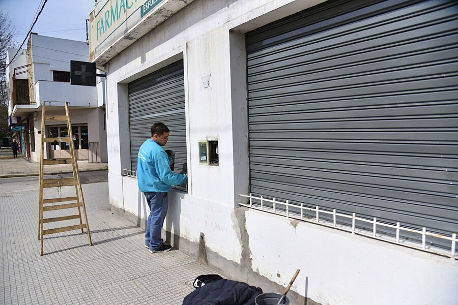 La Plata: Avanza la intervención de paredes vandalizadas y la recuperación del espacio público