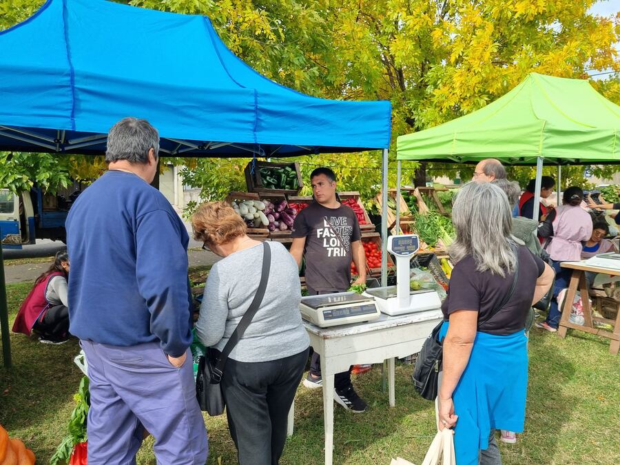 Olavarría: El programa "Mercados Bonaerenses" llega a Parque Eseverri