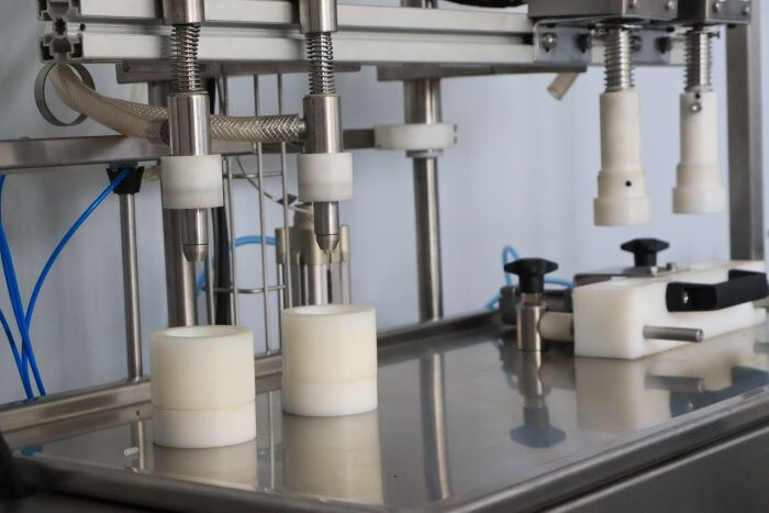El Instituto Biológico “Tomás Perón” incorporó una nueva máquina para producir repelente