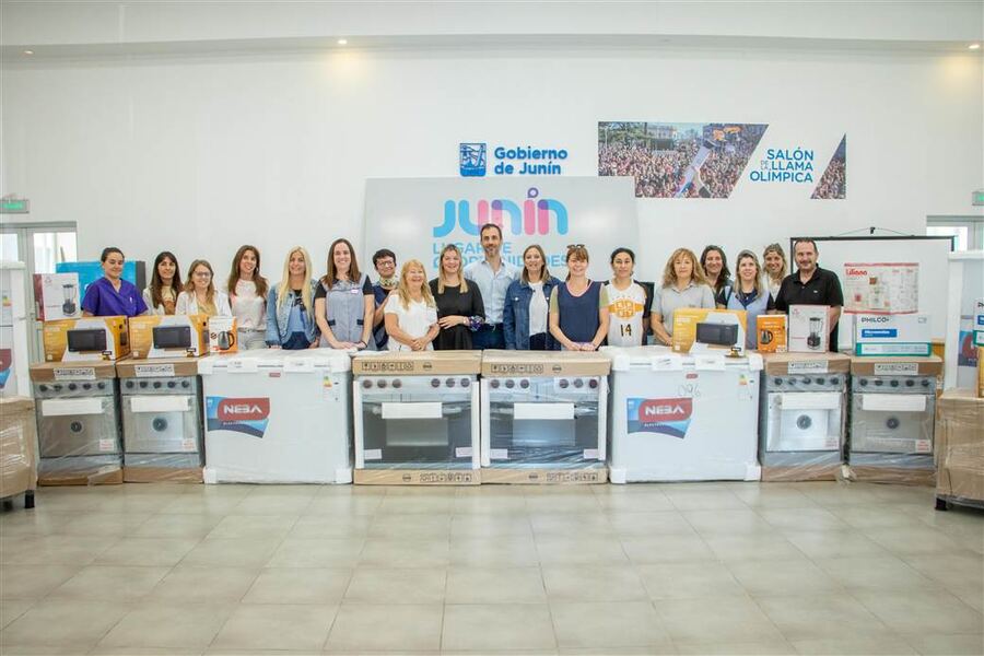 Junín: El Municipio entregó electrodomésticos a cocinas escolares