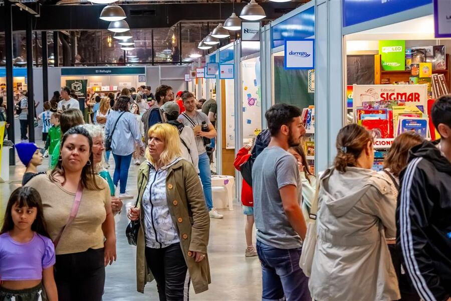 Junín: Con una masiva asistencia, se realizó la XX Feria del Libro