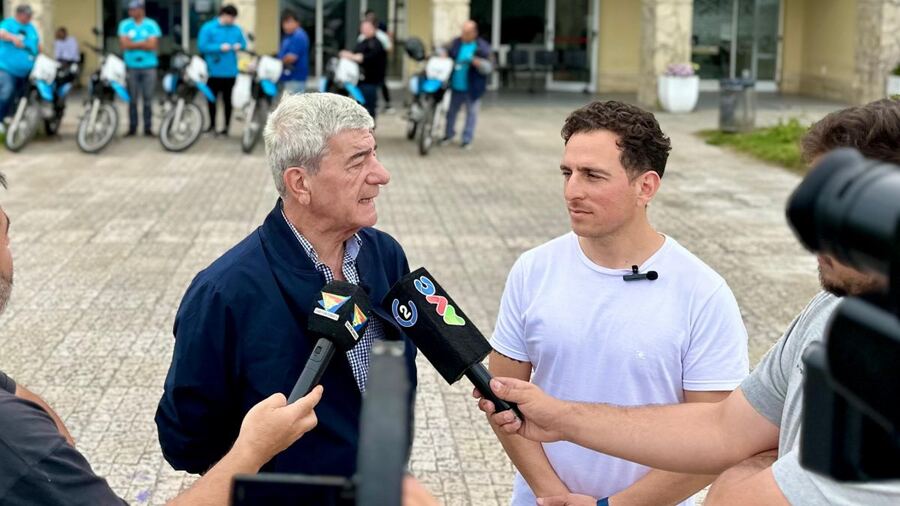 La Costa: El Municipio entregó motos a delegaciones del distrito