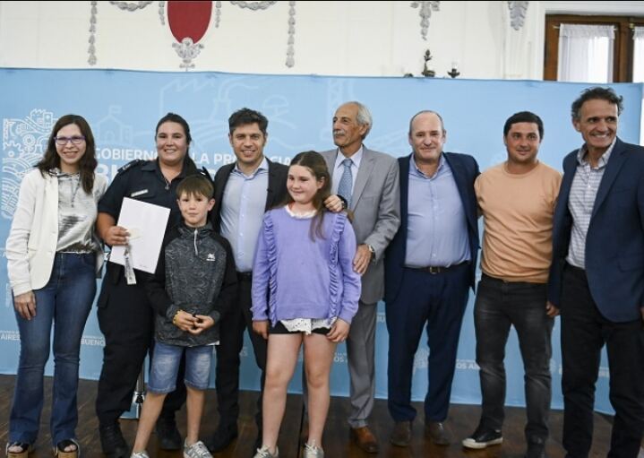 Lamadrid: Kicillof entregó viviendas en el distrito