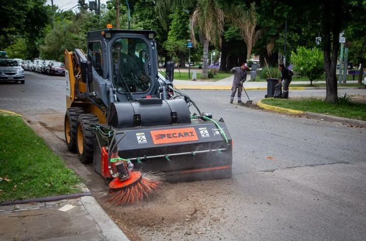Quilmes: Las nuevas barredoras se sumaron a los operativos de limpieza