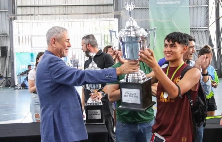 Avellaneda: Se entregaron los premios del Torneo Intercolegiales