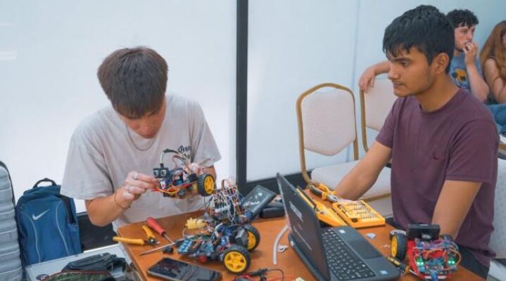 Mar del Plata: Más de 3000 personas participaron en eventos de robótica y microelectrónica