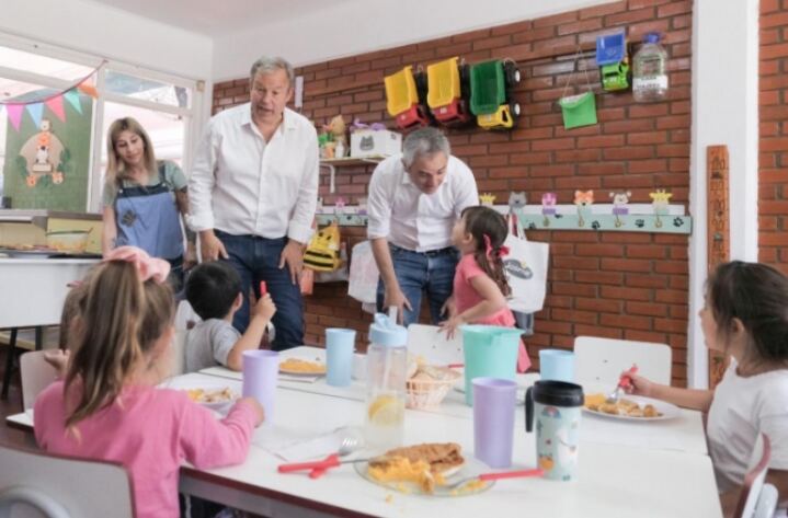 Almirante Brown: Larroque y Cascallares inauguraron una sede de Envión y entregaron escrituras