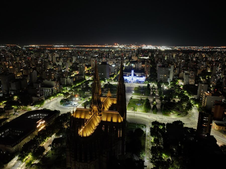 La Plata: La Catedral volverá a iluminarse y su campanario sonará nuevamente