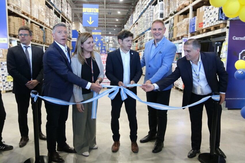 Madariaga: Se inauguró el nuevo Carrefour Maxi
