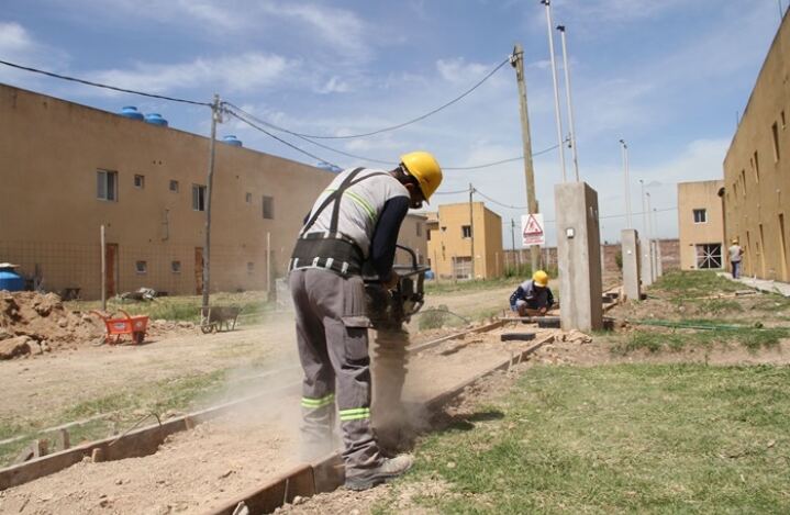 Esteban Echeverría: Avanza la construcción de 262 viviendas