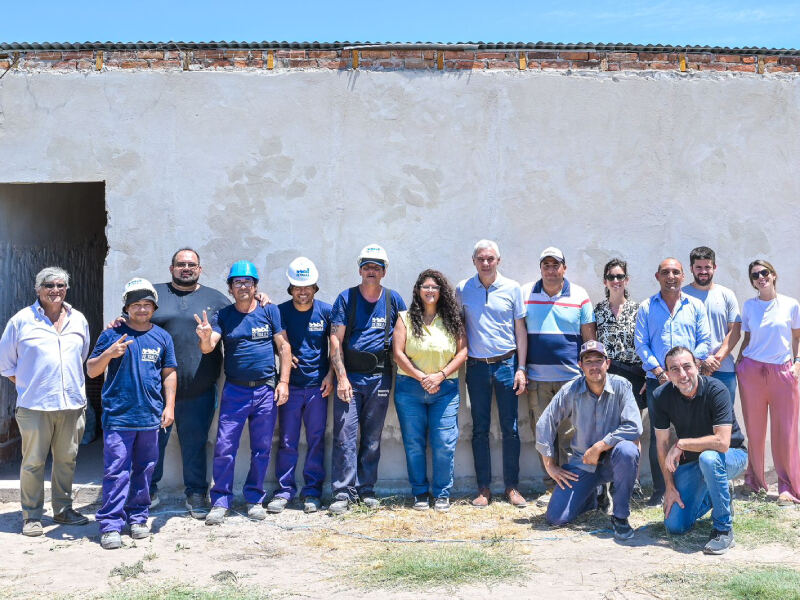 Berisso: Cagliardi firmó el inicio de obras para un nuevo espacio social