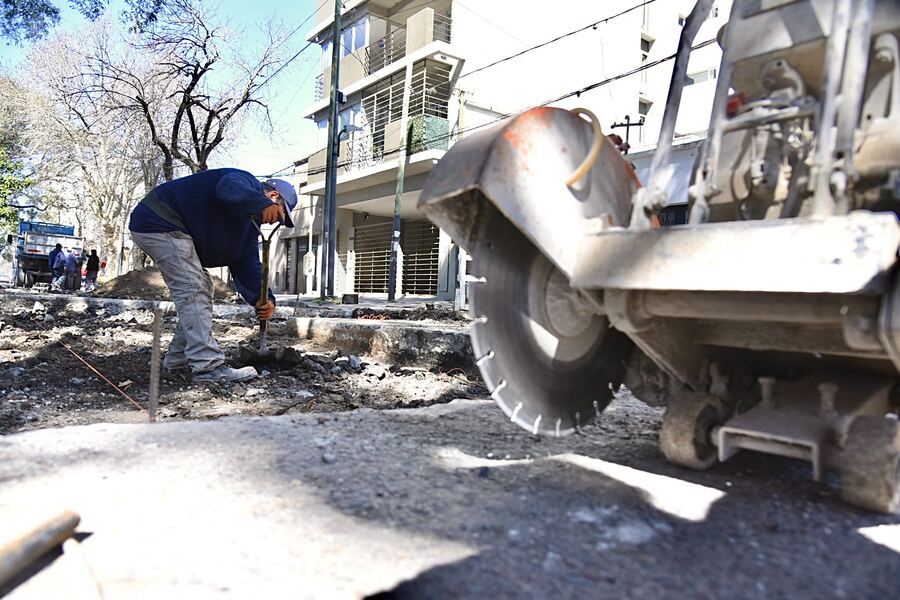 La Plata: Continúan las tareas de pavimento y bacheo en la ciudad