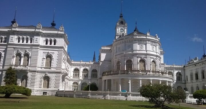 La Plata: Los trabajadores municipales tendrán un nuevo aumento salarial