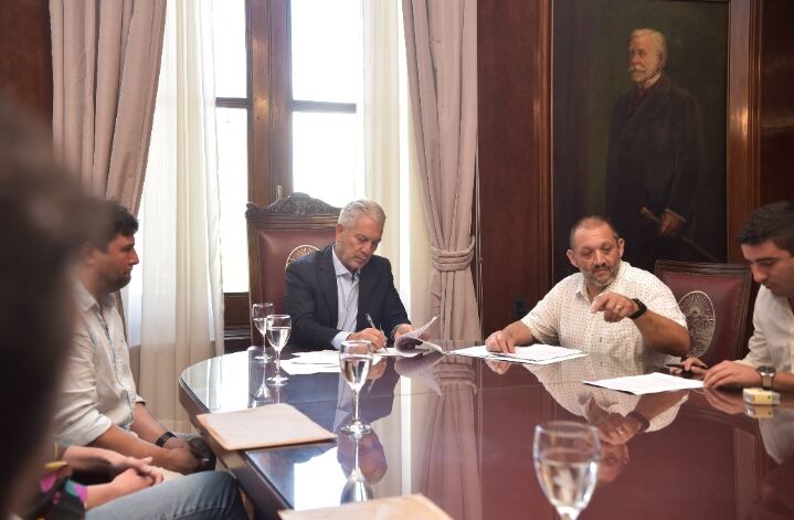 La Plata: Se pondrá en marcha el Plan de Alumbrado Público para todo el partido