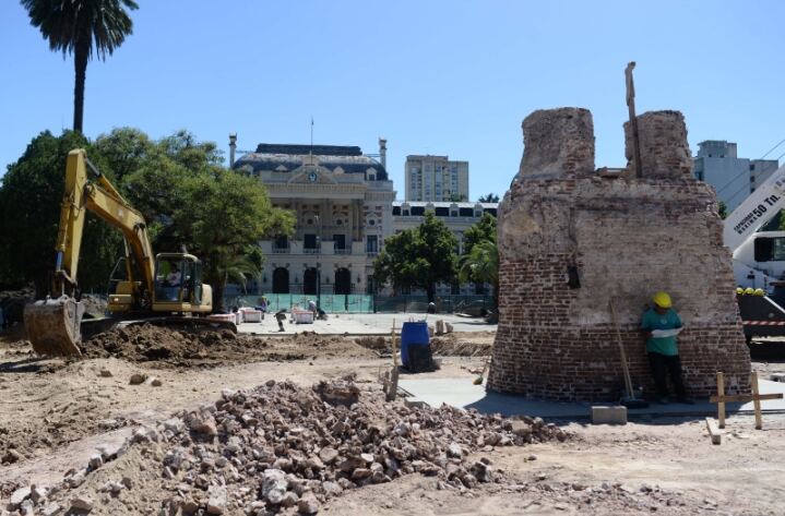 La Plata: Avanzan las obras en las plazas San Martín, Italia y Rocha