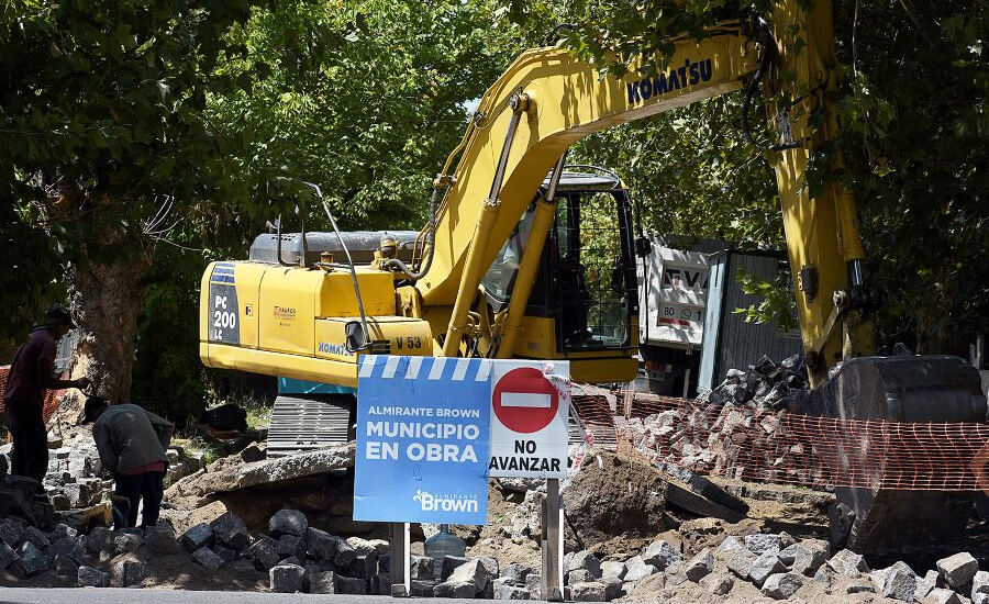 Almirante Brown: Avanza el Plan Integral de mejora de calles en las localidades y barrios