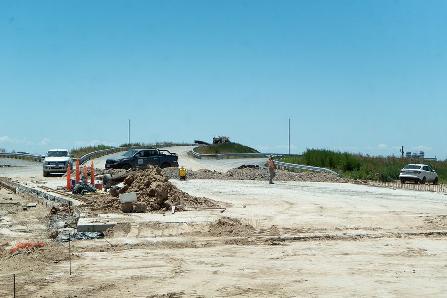 La Plata: Avanza la obra hidráulica que complementa el nuevo distribuidor vial en la avenida 520