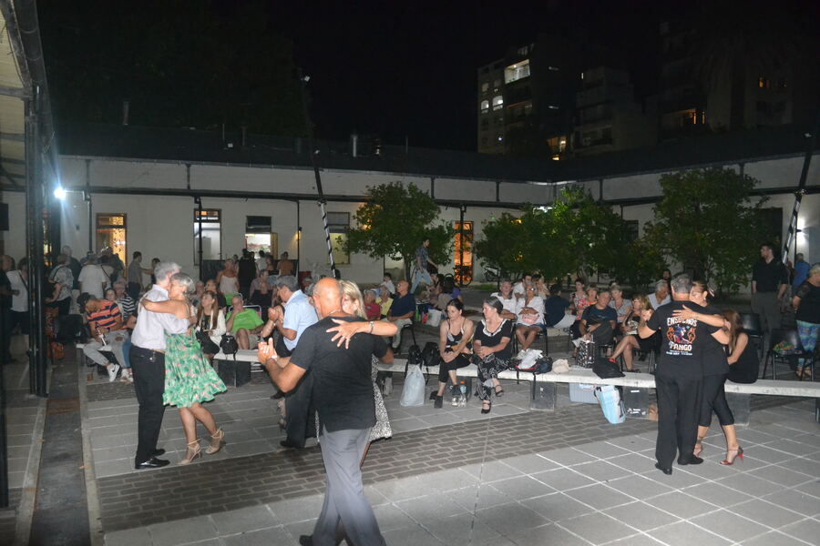 La Plata: Llega un nuevo encuentro de Tango y baile al Centro Cultural Islas Malvinas