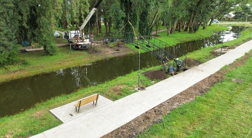 Madariaga: Comenzó el montaje del puente en el Parque de la Estación