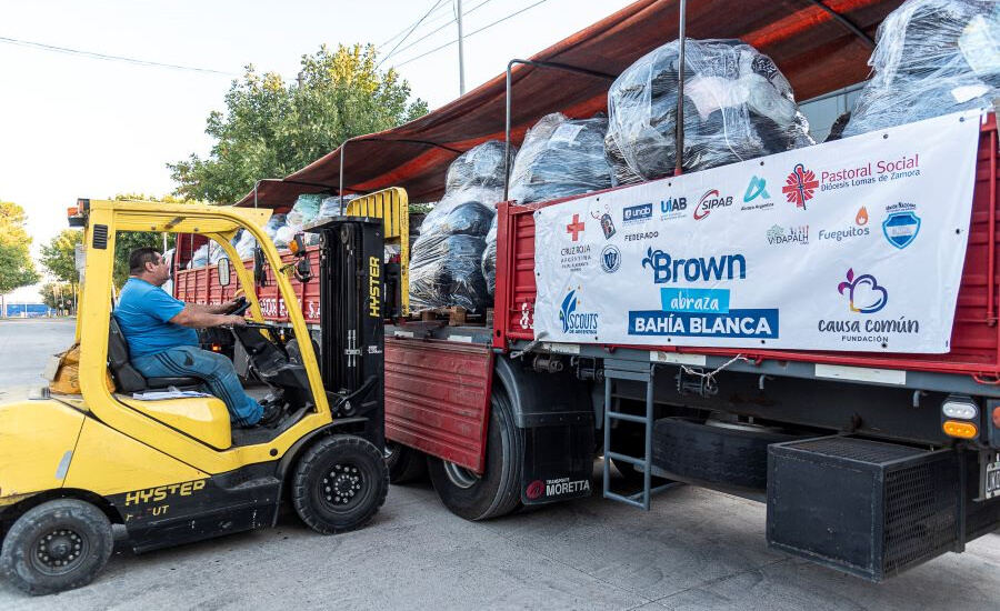 Almirante Brown: Partieron otros cuatro camiones con donaciones para Bahía Blanca