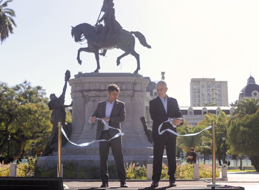 La Plata: Alak y Kicillof inauguraron la renovada Plaza San Martín