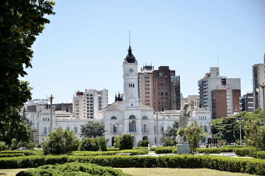 La Plata: Alak anunció un aumento del 56% del salario mínimo municipal