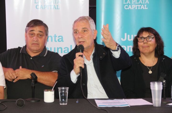 La Plata: Alak conformó la Junta Comunal de Etcheverry y anunció un plan de obras