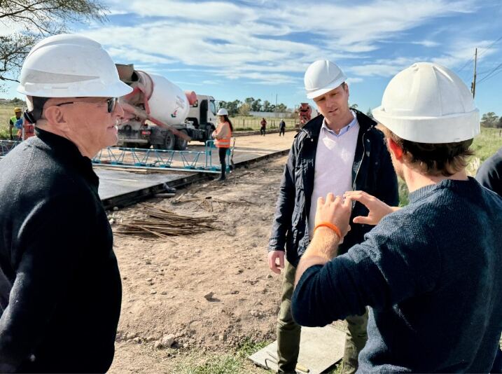 Olavarría: Inició el hormigonado de la obra de pavimentación de la avenida La Rioja