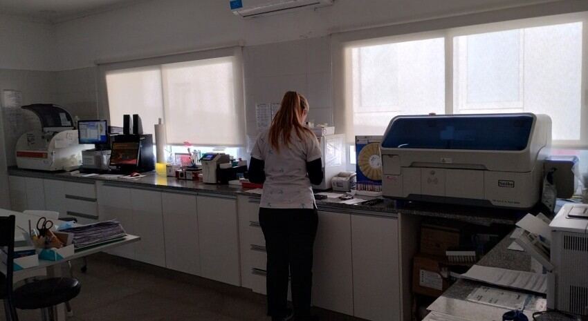 Madariaga: Se invierten más de 2 millones de pesos al mes en el alquiler de equipamientos para el laboratorio del Hospital