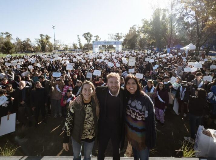 Lomas de Zamora: Más de 1.500 estudiantes realizaron su primer Compromiso por el Ambiente