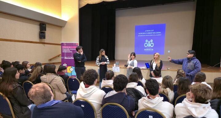 Necochea: El Taller de Empleo 360 captó el interés de alumnos de secundarias de Fernández y Claraz