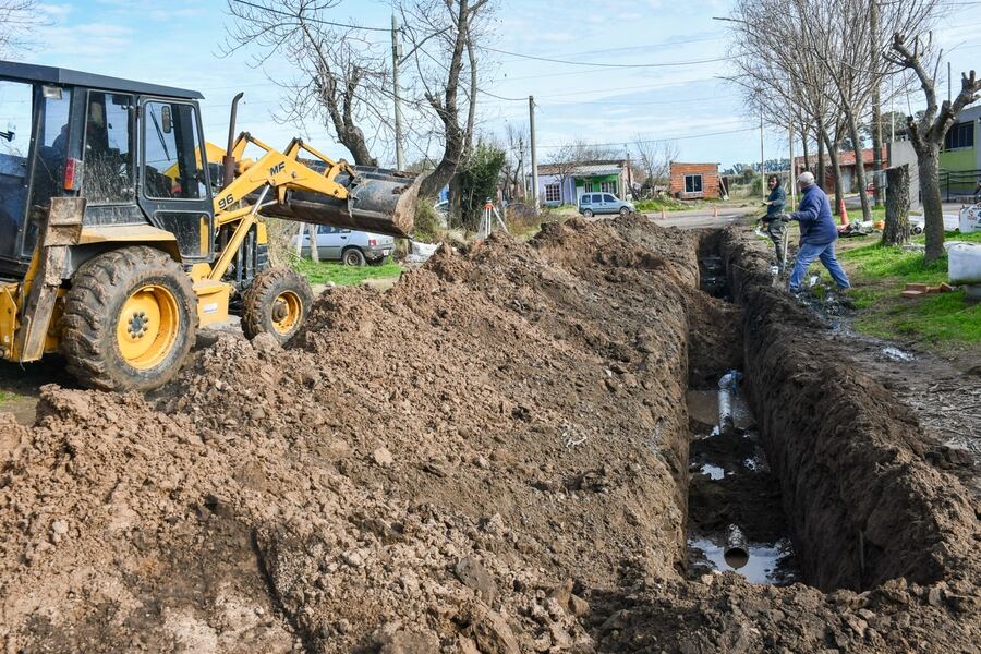 Bragado: Avanza la obra de ampliación del servicio de cloacas en el barrio La Carlota