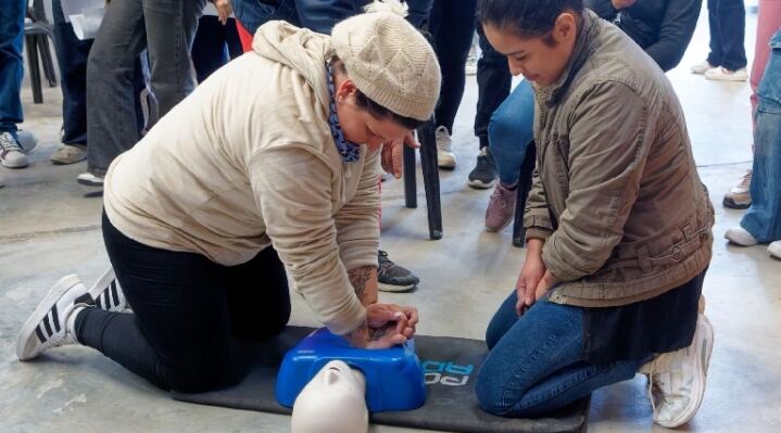 Berazategui: Cientos de vecinos asistieron a la jornada de salud en SEDRONAR