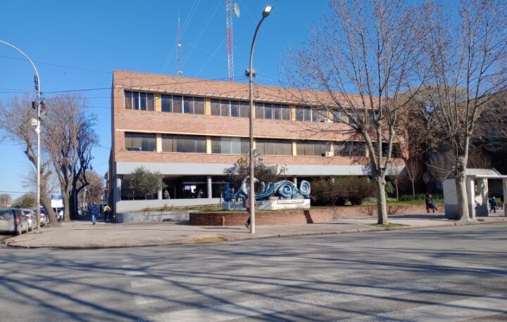 Necochea: Intensifican trabajos eléctricos para reabrir el Centro Cívico