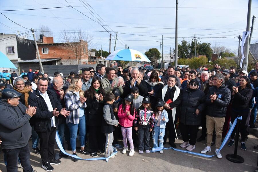 La Plata: La Comuna inauguró nuevo asfalto y obras hidráulicas para San Lorenzo