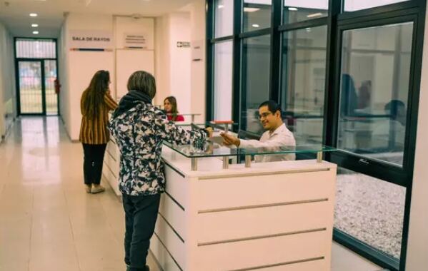 Mar del Plata:  El Municipio inauguró el nuevo edificio donde funciona la guardia 24 horas del Centro de Salud 2