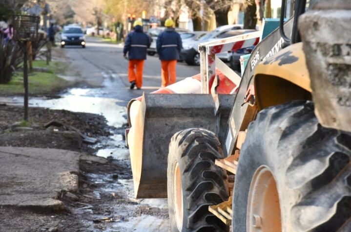 La Plata: Comenzó la ejecución de nuevo asfalto y obra hidráulica en Gonnet