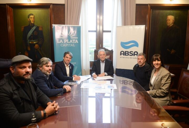 La Plata: El Municipio y ABSA construirán un acueducto para mejorar el servicio de agua en Meridiano V