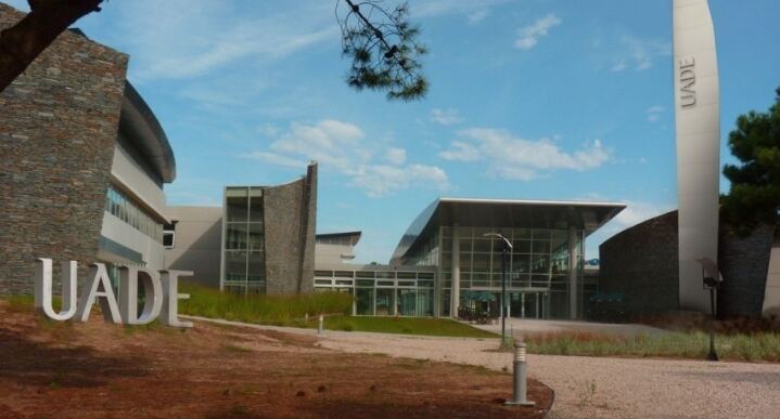 Madariaga: Últimos días para inscribirse a las Becas UADE 2026
